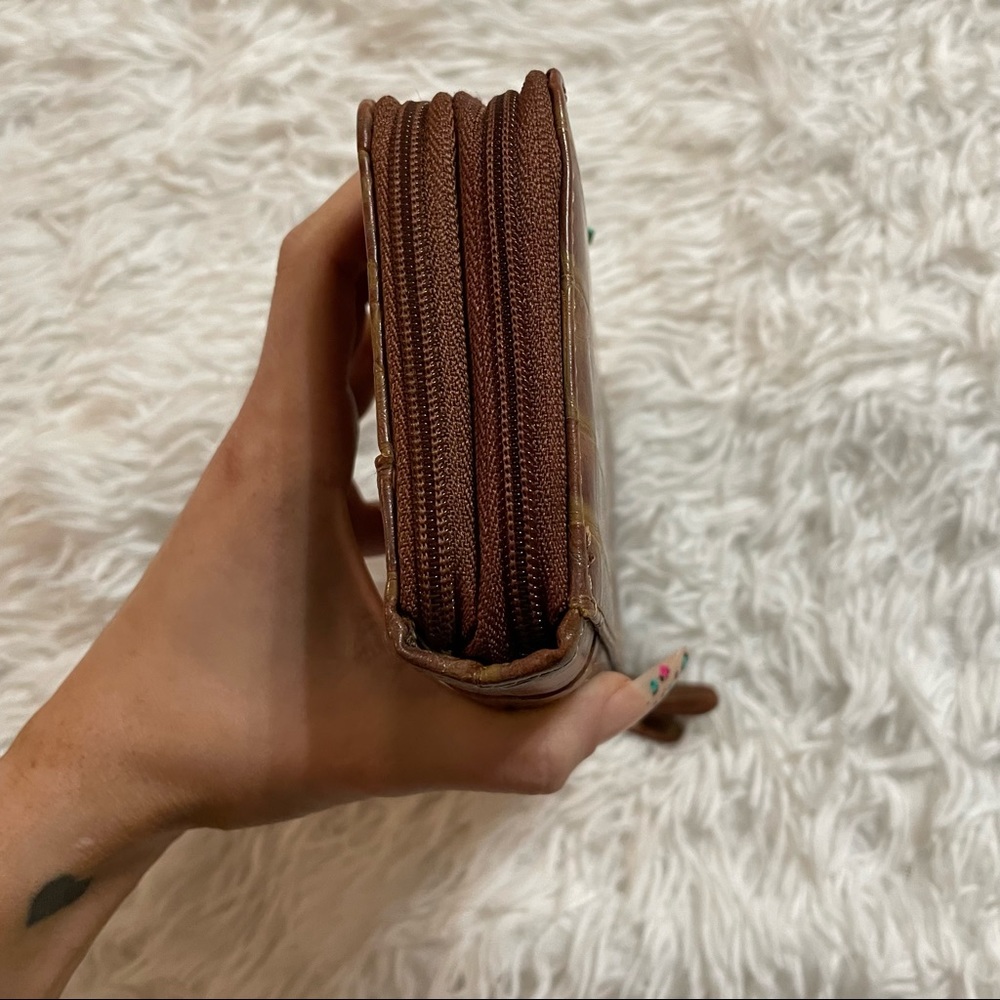 Brown Crocodile Embossed Women's Wallet - Picture 4 of 8